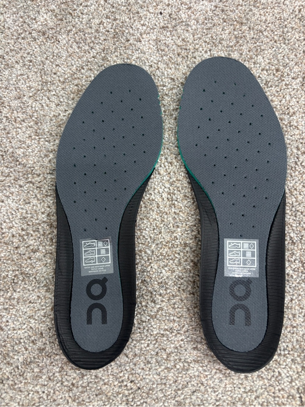 On Cloud replacement insoles men’s 7-7.5/women’s 8.5-9 new without box